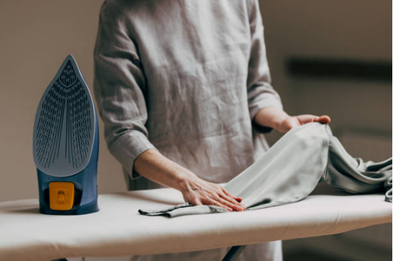 Maintaining coat structure while ironing with steam function